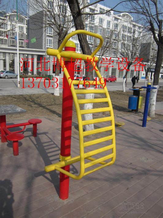 新國標(biāo)伸背架生產(chǎn)廠家 為運(yùn)動(dòng)器材行業(yè)注入專業(yè)與安全新動(dòng)力