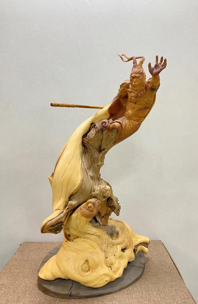 張義大師獲聘北京工美珠寶首席雕刻設(shè)計(jì)師 電腦動畫設(shè)計(jì)與傳統(tǒng)工藝的融合